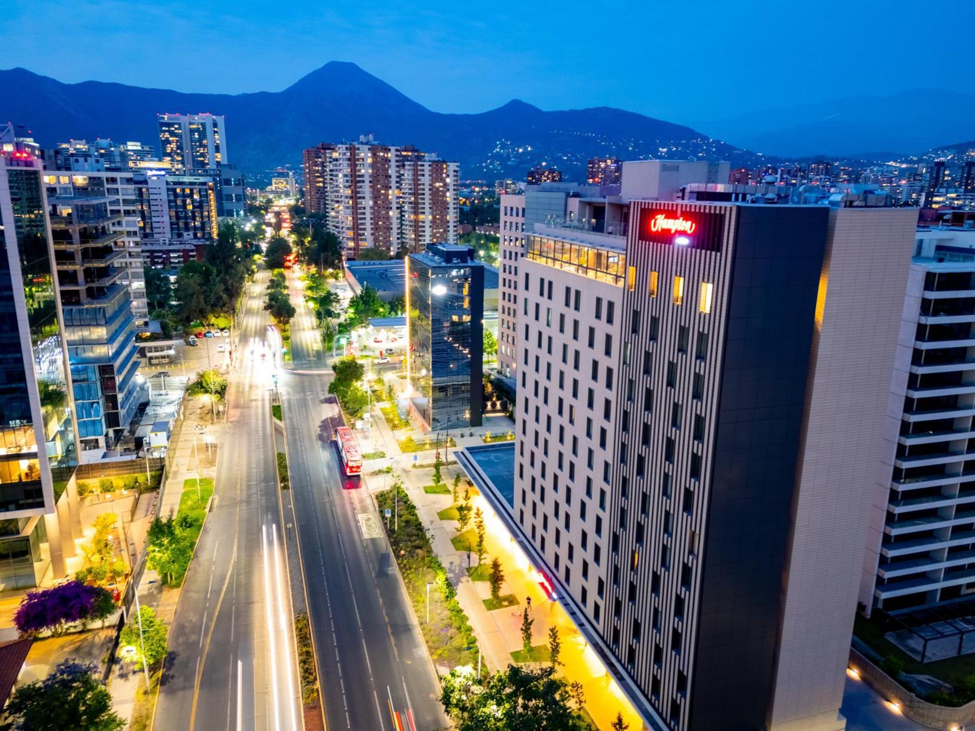 Hampton By Hilton Santiago Las Condes 외부 사진